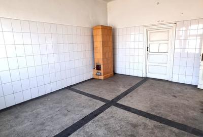 Vilă interbelica cu suflet, curte mare și vedere spre dealuri - 7