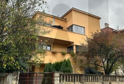 Apartament 2 camere la curte - Strada Colonel Buzoianu