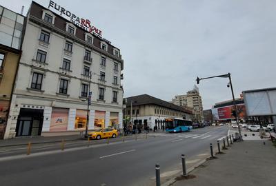 SPATIU COMERCIAL STRADAL ULTRACENTRAL CU VITRINA CU EXPUNERE STRADALA SI VAD - 13