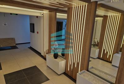 Apartament cu 3 camere decomandat în Titan