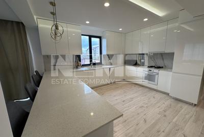 Apartament cu 3 camere semidecomandat, mobilat în Exterior Sud