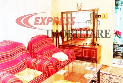 Apartament cu 3 camere decomandat în Titan