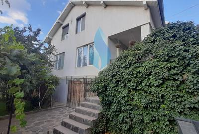 Casă cu 6 camere în Bucium