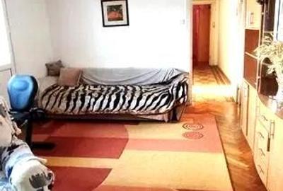 Apartament cu 3 camere semidecomandat, mobilat în Gheorghe Lazăr