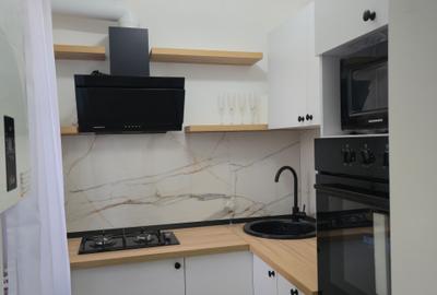 Apartament cu 3 camere semidecomandat în Tomis Nord