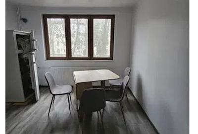 Apartament cu 2 camere semidecomandat, mobilat în Rogerius