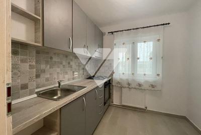 Apartament renovat 2 camere decomandate, etaj 3 - zona Strand, Sibiu