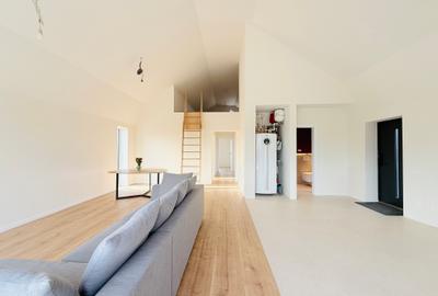 Casă cu 4 camere în Otopeni