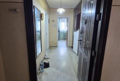 Apartament cu 2 camere semidecomandat în 1 Decembrie 1918