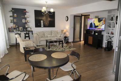 Vilă 5 camere Trapezului, centrală, an 2007, 174 mp - 1