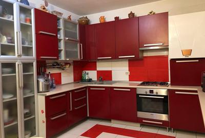 Casă cu 5 camere în Pipera