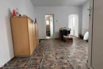 Clădire comercială D+P+2E, 575 mp, teren 500 mp – Chiajna (Roșu),  Bd. Uverturii - 5