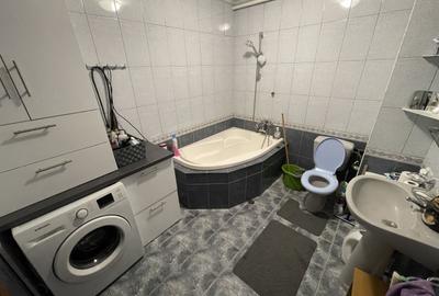 Casa S+P+E+M | 605 mp utili | 10 camere | 3 bucatarii | 4 bai | 3 terase | Garaj - 33