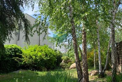 Casă cu 4 camere în Băneasa