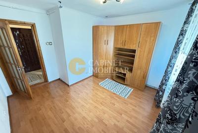 2 Camere Decomandat - Gara - Bloc 1982 - 2