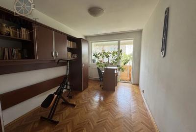 Apartament cu 3 camere semidecomandat, mobilat în Drumul Taberei