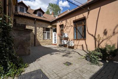 De vânzare casă cu 6 camere, ultracentral – str. Moscovei - 13