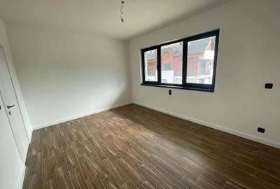 5000 REDUCERE! Ap 2c complex exclusivist, zona Furnica-Peles, 2025, 65mp - 3