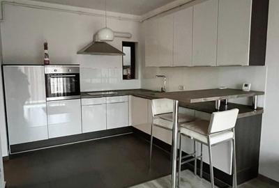 Apartament cu 2 camere decomandat, mobilat în Aradului