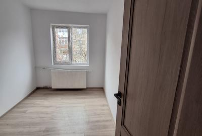 99900 euro!! 4 camere renovate .. Circumvalatiunii .. etaj 3 - 13