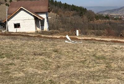 Teren intravilan cu autorizatie de constructie, toate utilitatile - 2