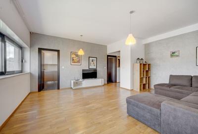 Apartament cu 3 camere decomandat, mobilat în Băneasa