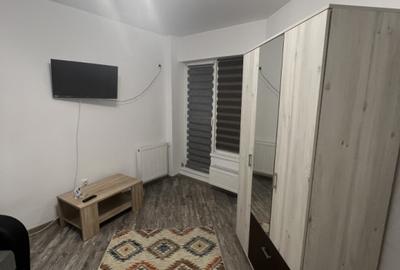 Garsonieră decomandată, mobilată în Militari