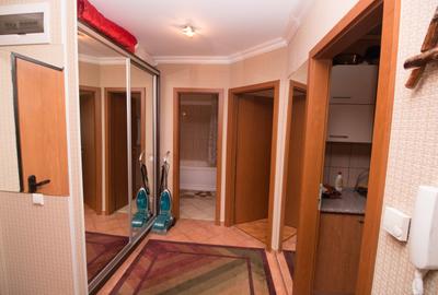 Apartament 2 camere in bloc cu lift etaj 1 - 4