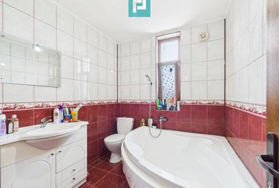 Casă individuală în Săcălaz - 2063 mp teren - 14