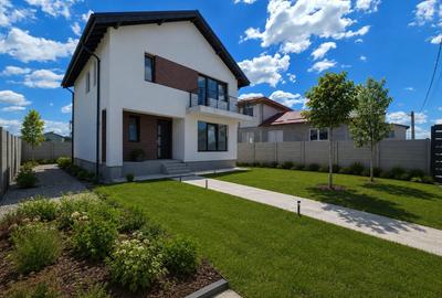 Vila in tot sensul cuvantului! 4 Camere, 3 Bai, Berceni - 1
