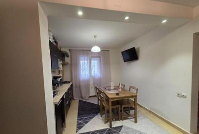 Apartament cu 2 camere decomandat, mobilat în Titan