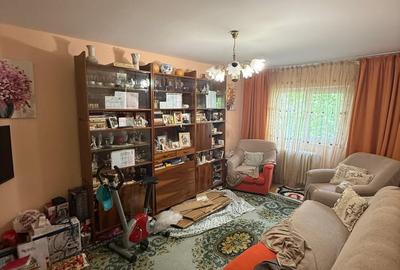 3 camere Decomandat- etaj 1/4 -- Canta-60m, geam la baie ! - 7