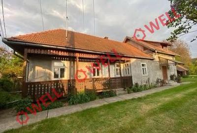 Casă cu 5 camere în Ghelința