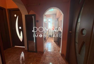 Vânzare apartament 3 camere, etaj 3, situat în Târgu Jiu, strada Slt. Ion Fota - 6