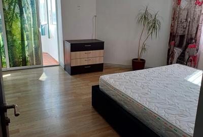 Apartament 3 camere,mobilat, utilat, decomandat, - 2
