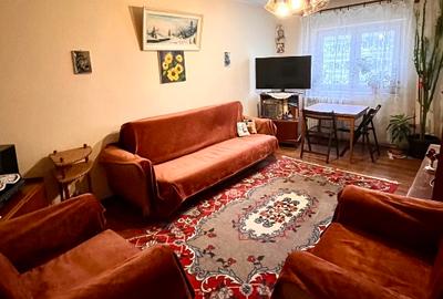 Apartament cu 3 camere decomandat în Nicolina