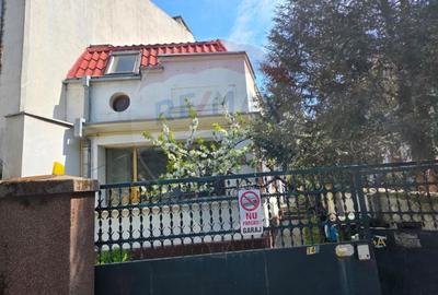 Casa interbelica de vanzare metrou 1 Mai, cu potential - 1