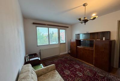 Vindem - Apartament 2 camere - et.3 - str. Rahovei - 1