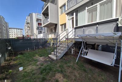 Apartament cu 2 camere decomandat, mobilat în Central