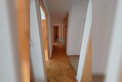 FARA COMISION!  4CAMERE, 2 bai, etajul 2/4, bd.Nicolae Titulescu - 5