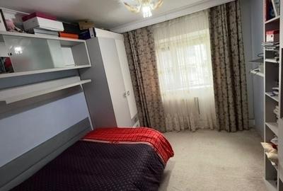 3 Camere Decomandat 66mp mobilat zona Nicolina - 4