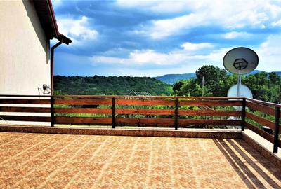 Manuel recomanda : Vila superba in Cornu de Jos 295mp , teren 1360mp - 27