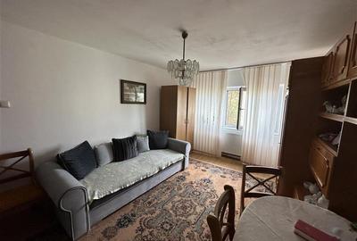 Decomandat etaj intermediar - 1