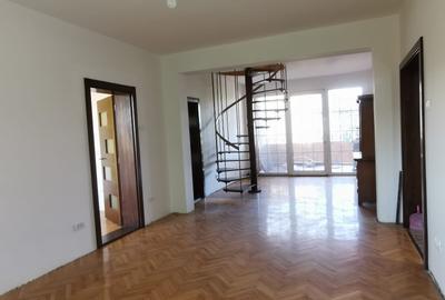 Apartament cu 4 dormitoare,3 bai,garaj propriu- Etaj 3 - Elisabetin - 4