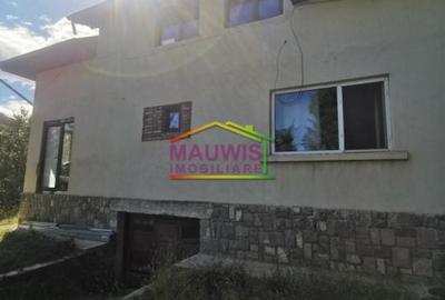 Casa P S cu teren ultracentral in Breaza - vis-a-vis de Liceul Militar - 20