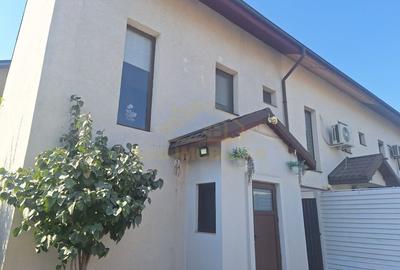 Casă cu 4 camere în Central