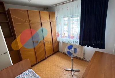 Apartament cu 4 camere semidecomandat, mobilat în Mănăștur