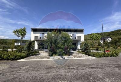 Duplex generos in ansamblu privat 500 MP teren. Radaia, Baciu - 3