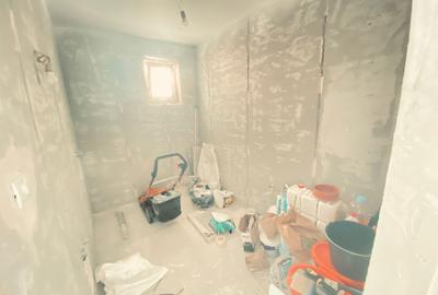 Duplex cu 4 camere si mansarda. Curte 250 mp. Comision 0 - 7