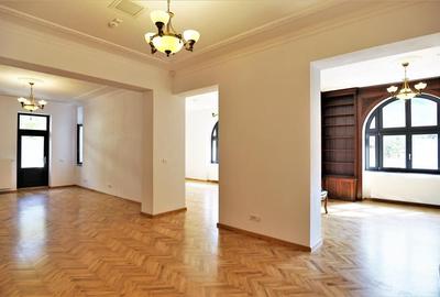 Vila brancoveneasca restaurata complet - eleganta, istorie si dotari moderne - 5